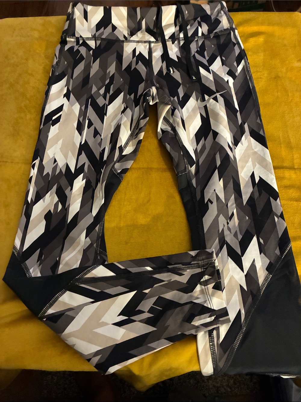 Nike Black, Gray & Cream Geometric Running Leggings